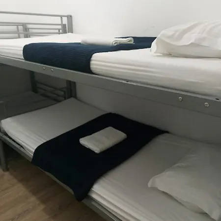 Hostel D&n Hospedagem-almirante Lisbon